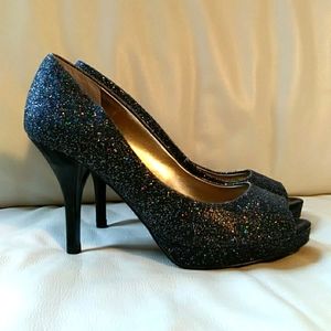 Black Spike Platform Pumps